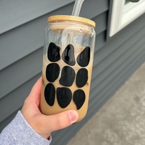 funky smiley face 16 oz cup available with or without lid and straw